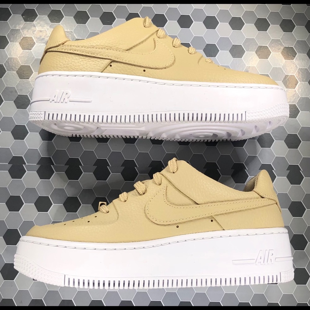 Nike Air Force 1 Sage Women’s Desert Ore Size 5.5W